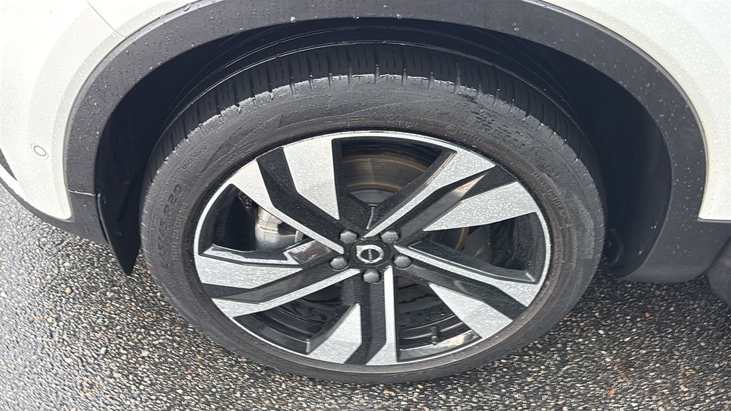 Certified 2024 Volvo XC40 B5 Plus w/ Protection Package Premier AWD/4WD image 33