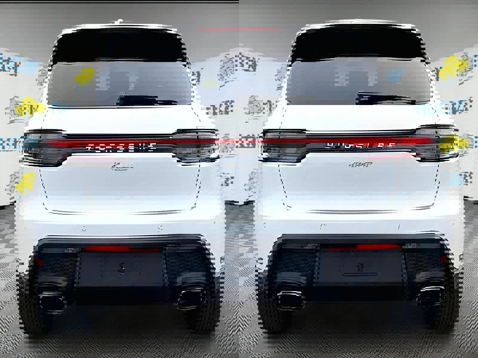 Used 2023 Porsche Macan Turbo image 5