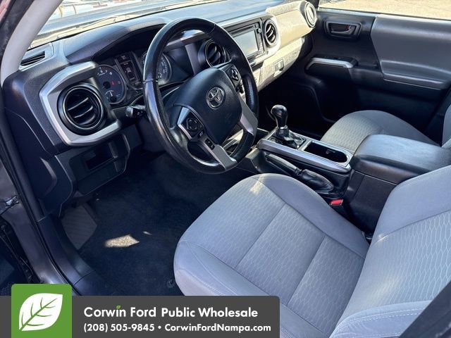 Used 2016 Toyota Tacoma SR5 image 14