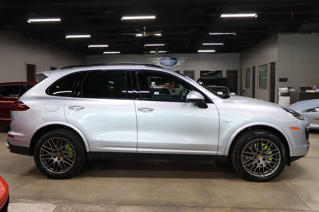 Used 2017 Porsche Cayenne S Platinum image 6