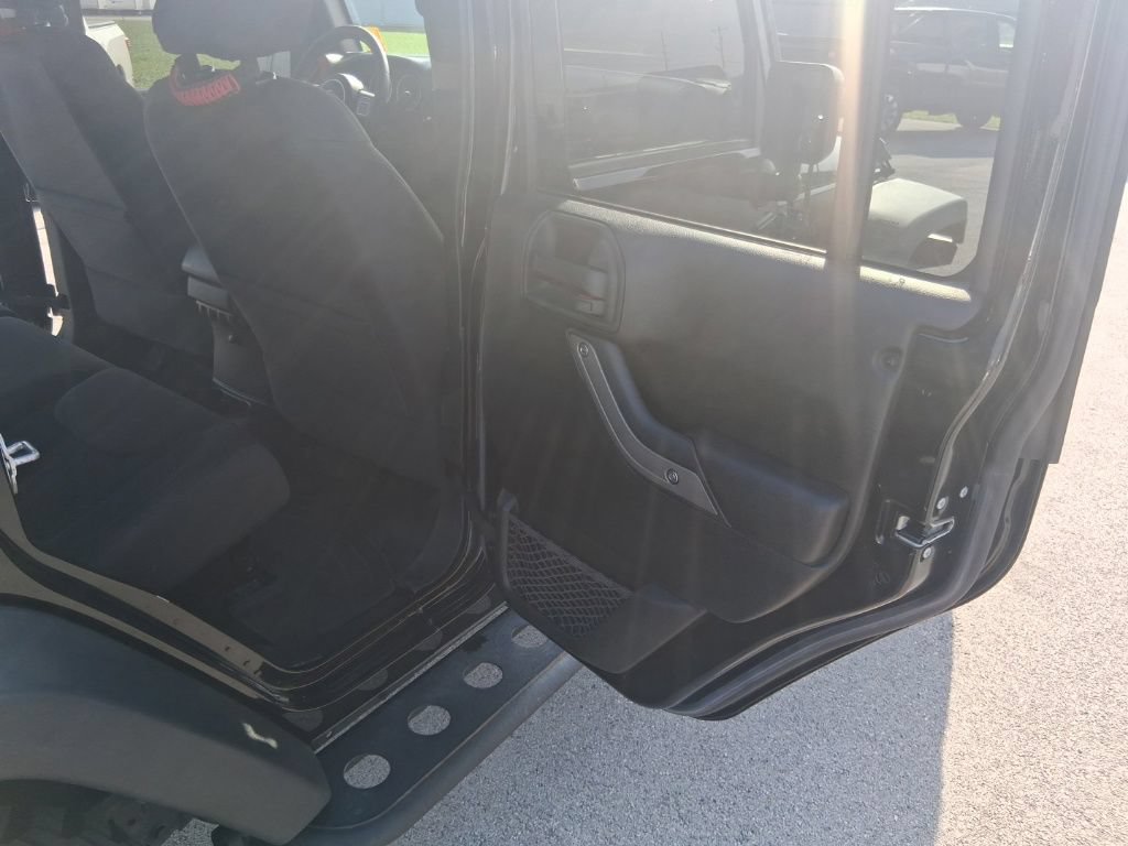 Used 2017 Jeep Wrangler Unlimited Sport AWD/4WD image 24