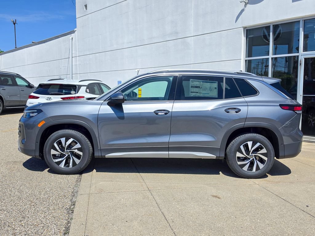 New 2026 Volkswagen Tiguan S AWD/4WD image 2