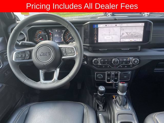 Used 2025 Jeep Wrangler Unlimited Sahara w/ Safety Group AWD/4WD image 16