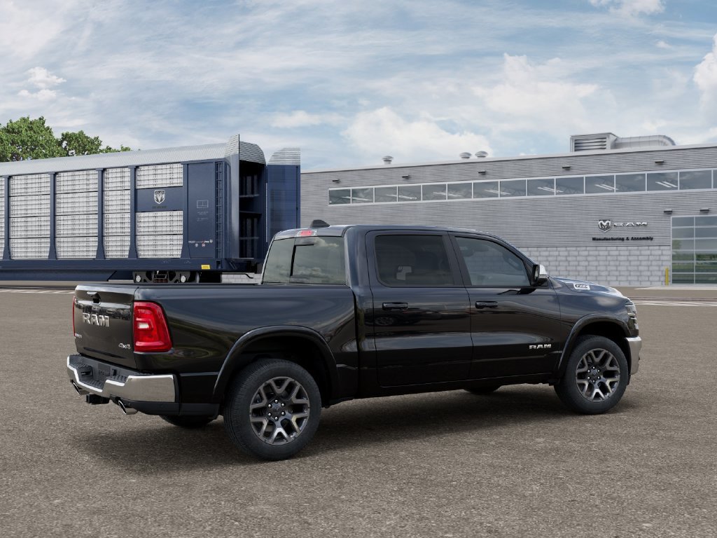 New 2027 RAM 1500 Laramie AWD/4WD image 4