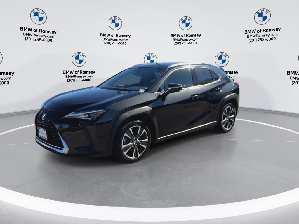 Used 2020 Lexus UX 200 w/ Accessory Package FWD image 4