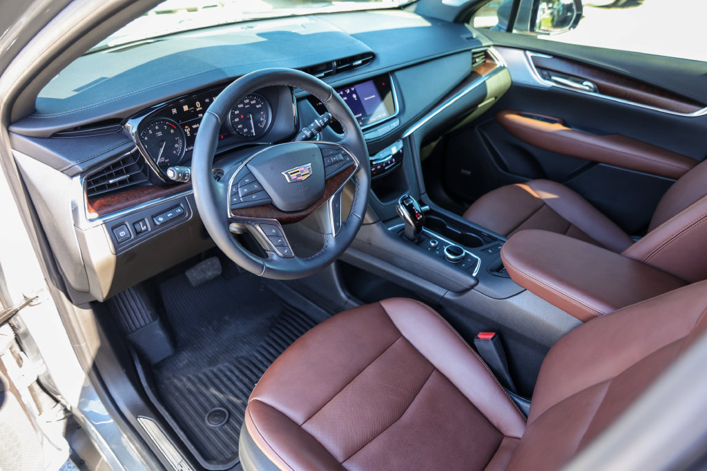Used 2022 Cadillac XT5 Premium Luxury w/ Technology Package AWD/4WD image 10
