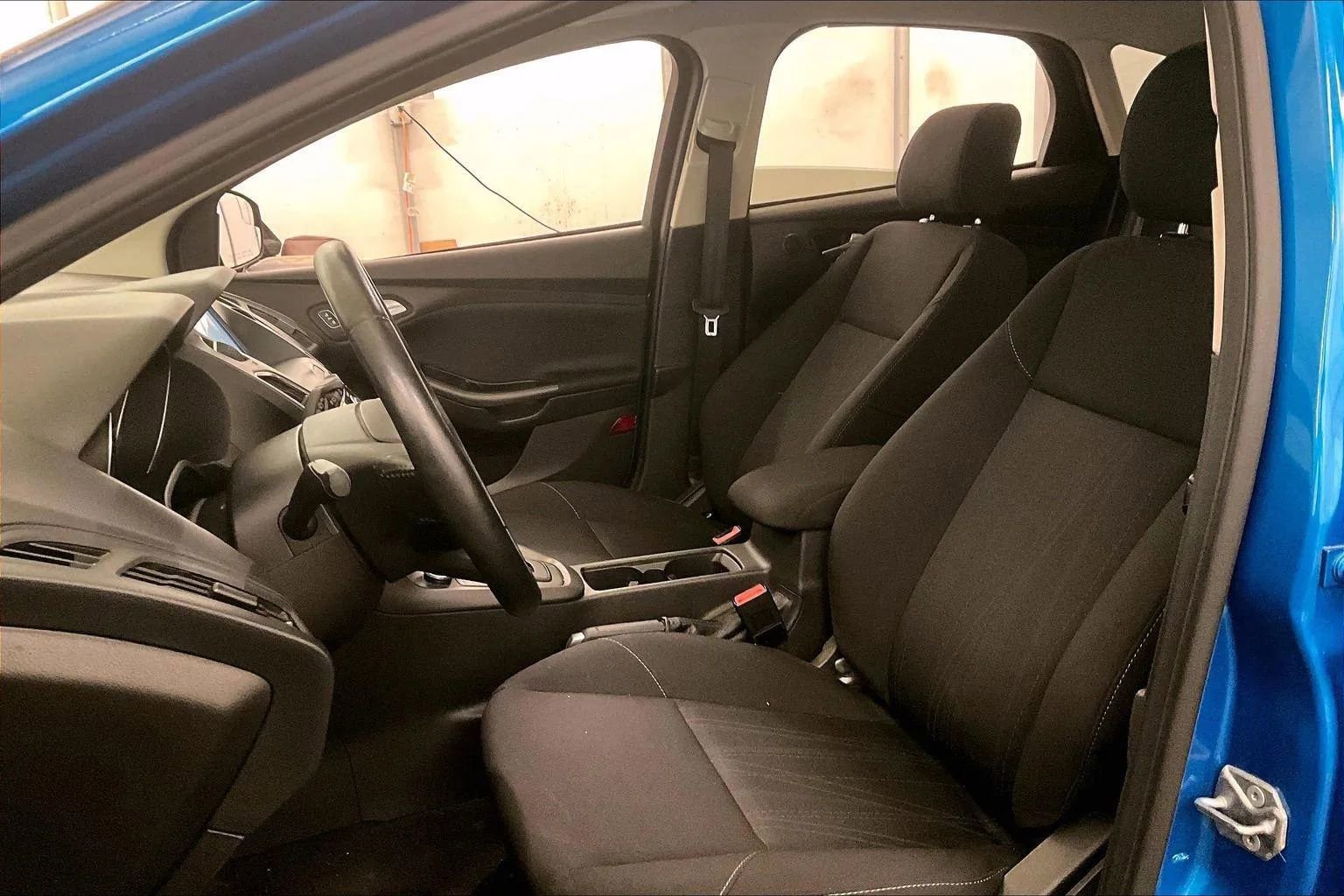 Used 2017 Ford Focus SEL w/ Cold Weather Package image 24