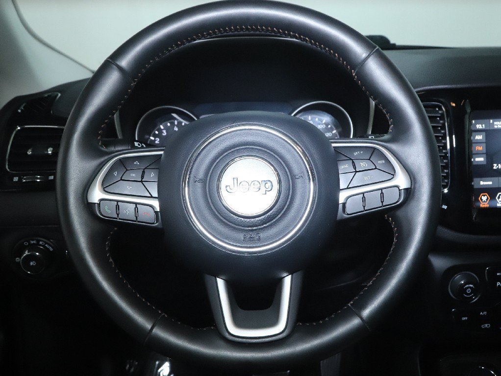 Used 2018 Jeep Compass Limited w/ Safe & Security Group AWD/4WD image 19