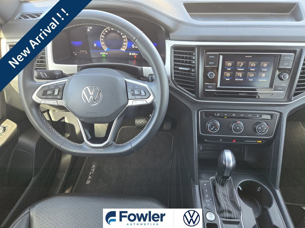 Used 2022 Volkswagen Atlas Cross Sport SE image 28