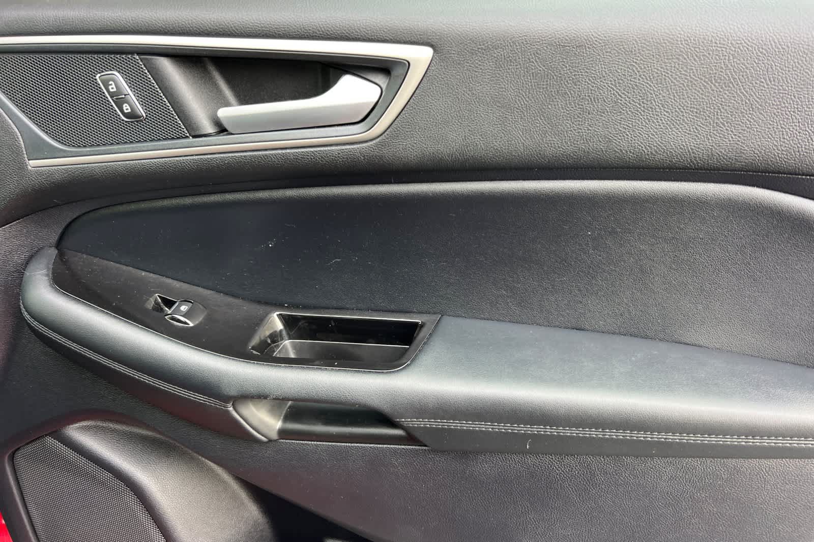 Used 2019 Ford Edge SEL w/ Equipment Group 201A AWD/4WD image 19
