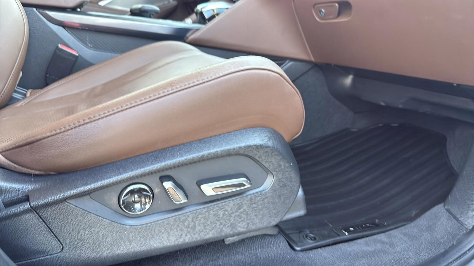 Used 2024 Acura MDX SH-AWD w/ Technology Package image 25