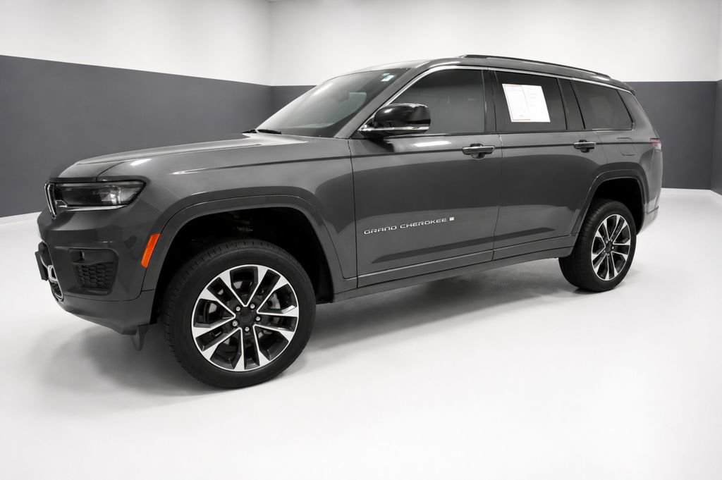 Used 2021 Jeep Grand Cherokee L Overland w/ Luxury Tech Group IV AWD/4WD image 2