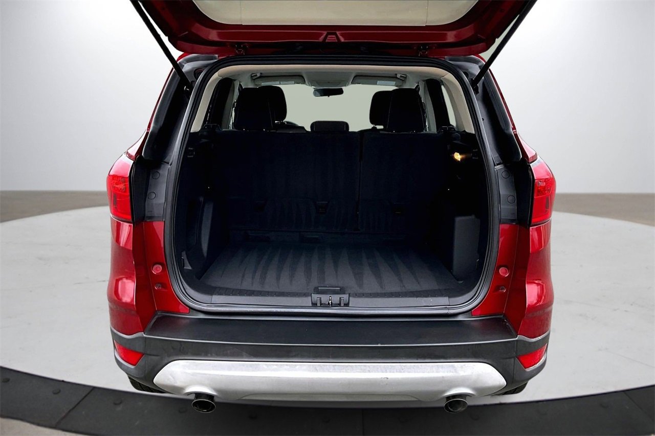 Used 2019 Ford Escape SE image 24