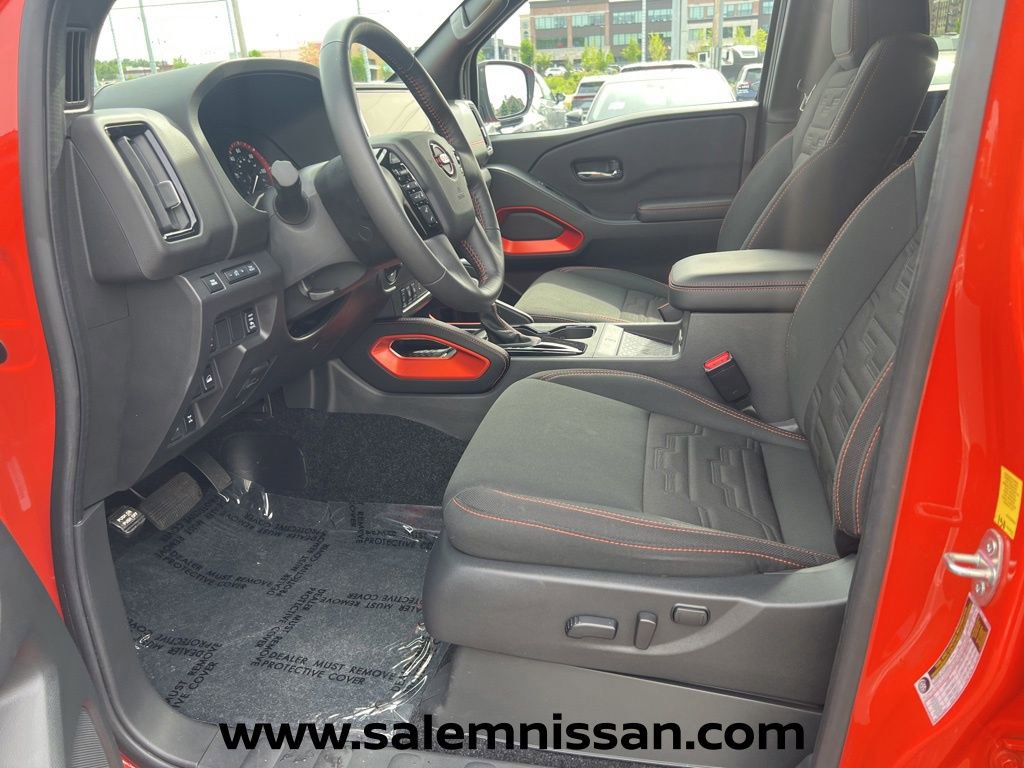 Certified 2025 Nissan Frontier PRO-4X w/ Pro Convenience Package AWD/4WD image 9