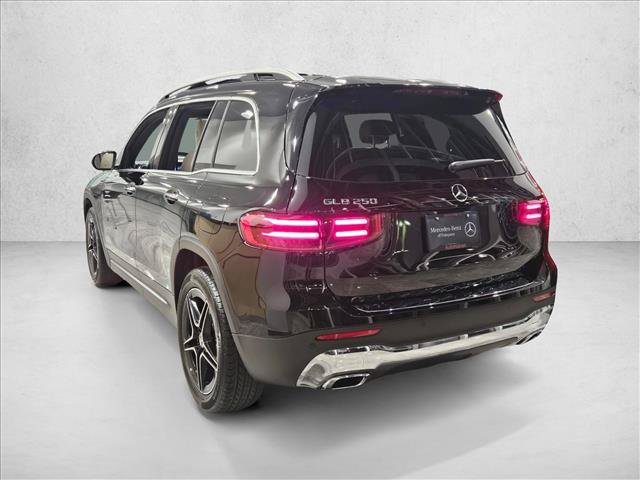 Used 2026 Mercedes-Benz GLB 250 image 8