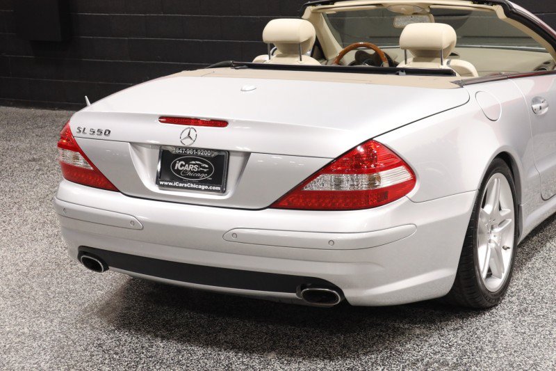 Used 2008 Mercedes-Benz SL 550 image 31