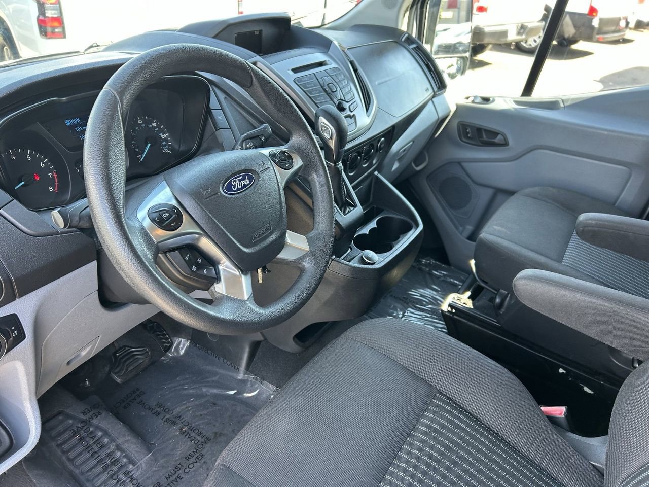 Used 2018 Ford Transit 350 XLT image 22