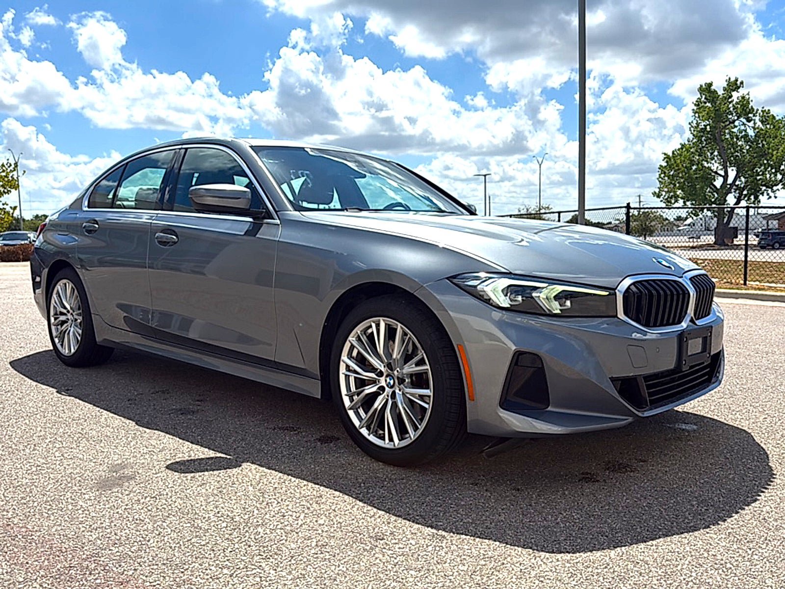 Used 2024 BMW 330i Sedan w/ Premium Package RWD image 3