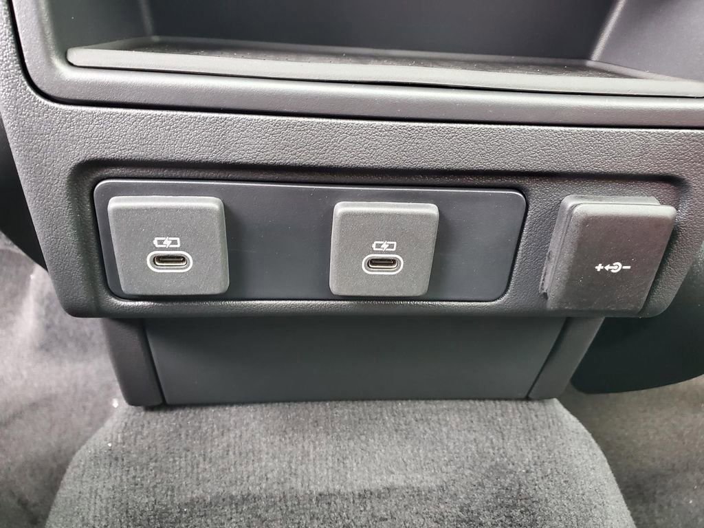 Used 2024 Jaguar F-PACE R-Dynamic S image 14