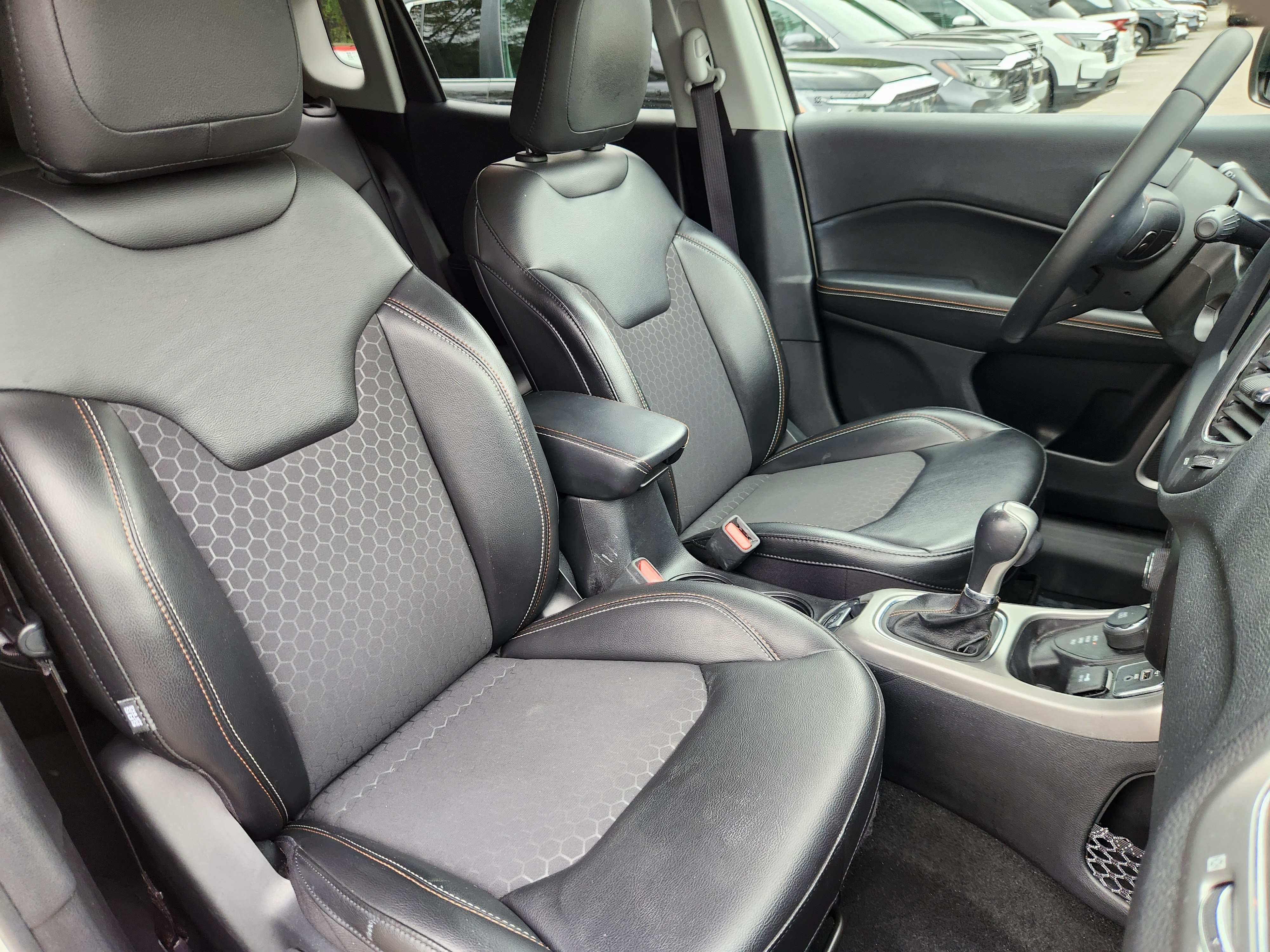 Used 2019 Jeep Compass Latitude AWD/4WD image 14