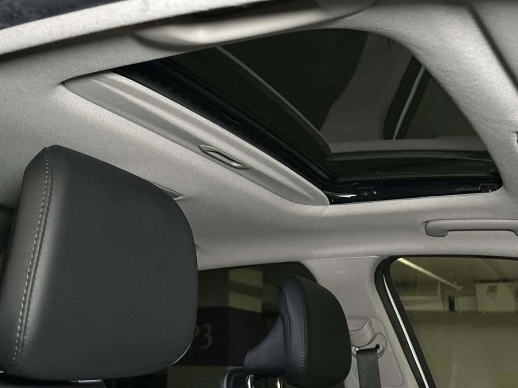 Certified 2023 Kia Niro Wave w/ Wave Preserve Package FWD image 15
