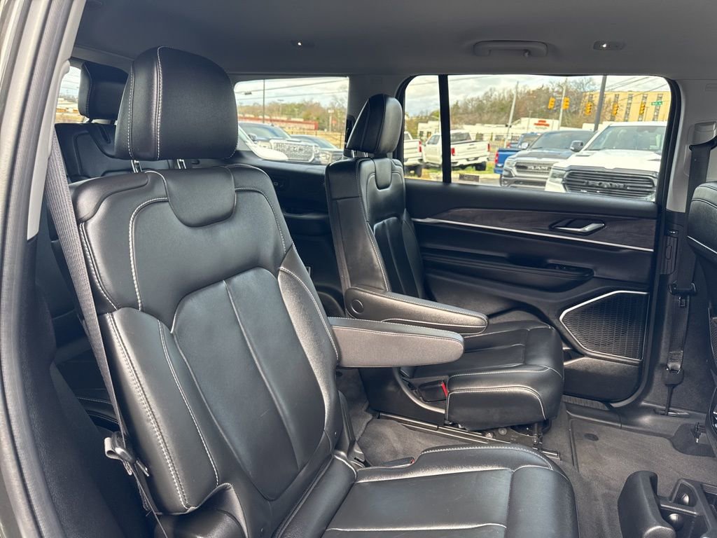 Used 2022 Jeep Grand Cherokee L Limited image 25