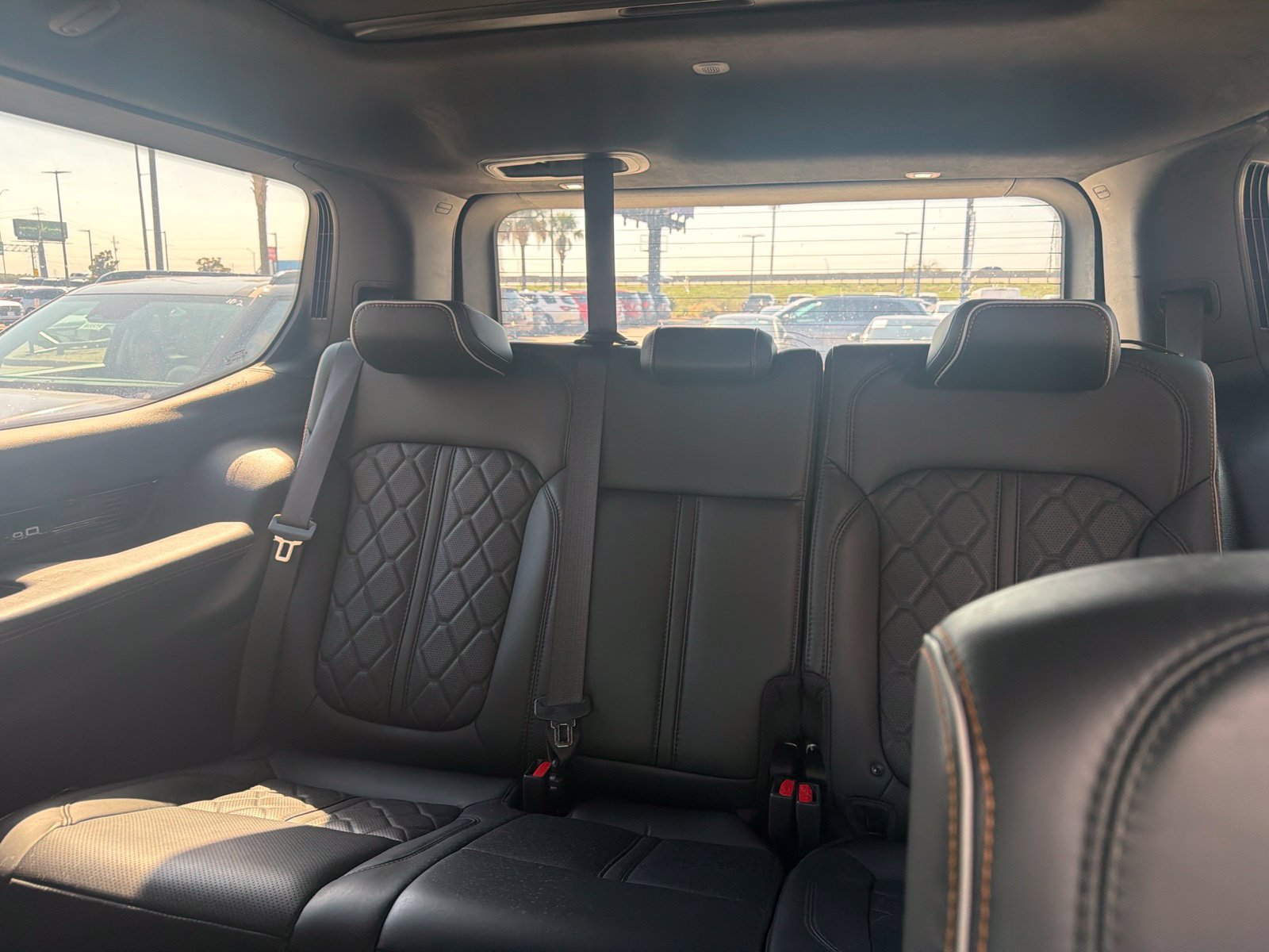Used 2023 Jeep Grand Wagoneer Series III w/ Rear Seat Video Group 1 AWD/4WD image 15