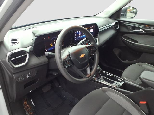Used 2024 Chevrolet TrailBlazer LS w/ LS Confidence Package FWD image 11