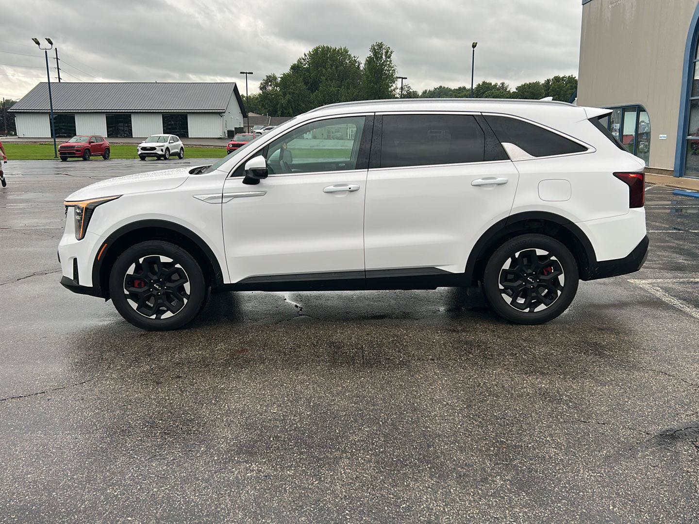 Used 2026 Kia Sorento S AWD/4WD image 3