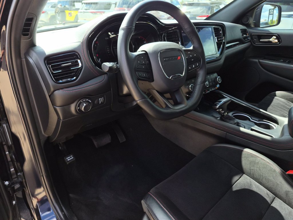 Used 2025 Dodge Durango GT AWD/4WD image 17