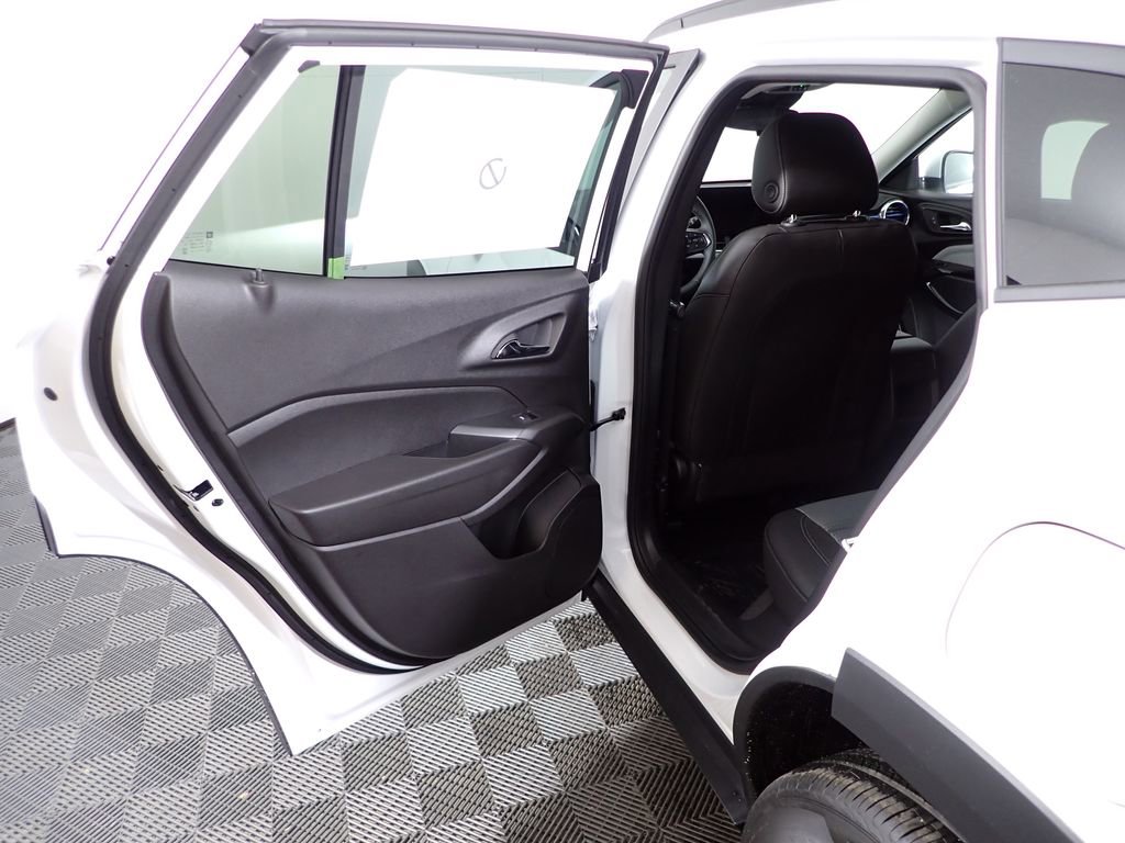 New 2026 Chevrolet Trax LT w/ LT Convenience Package image 25