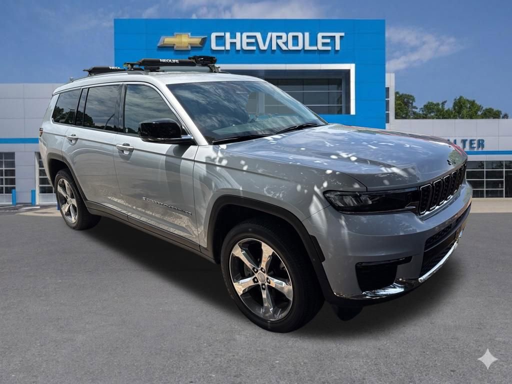 Used 2021 Jeep Grand Cherokee L Limited RWD image 2