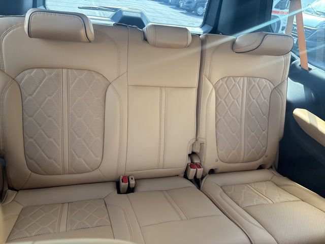 Used 2025 Jeep Grand Wagoneer L Series III w/ Rear Seat Video Group 1 AWD/4WD image 26
