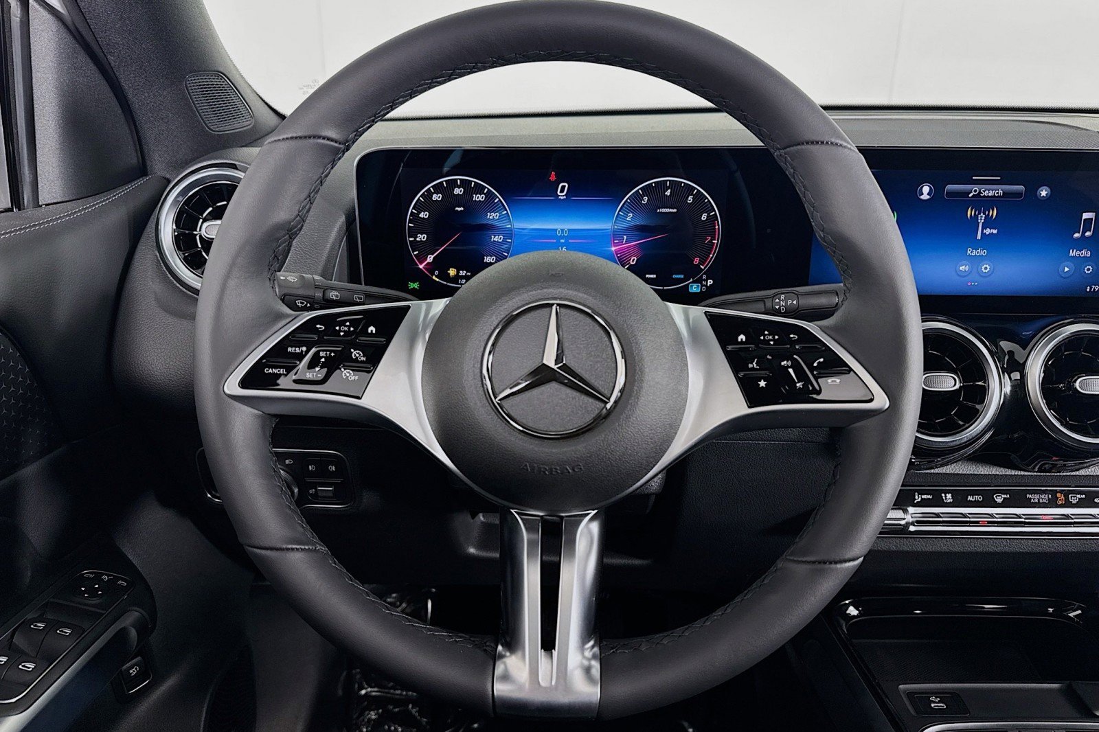 New 2026 Mercedes-Benz GLB 250 image 17