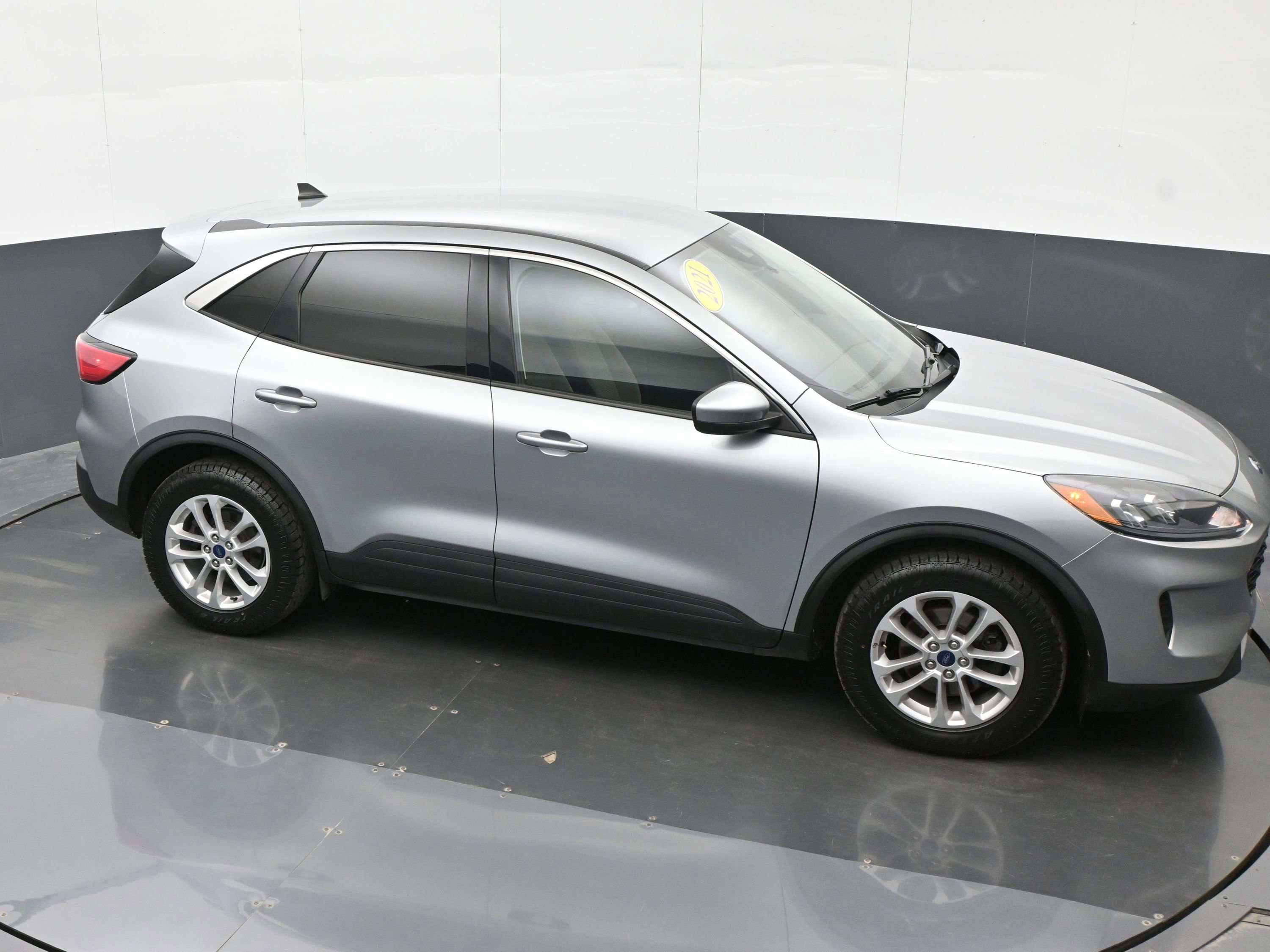 Used 2021 Ford Escape SE image 33