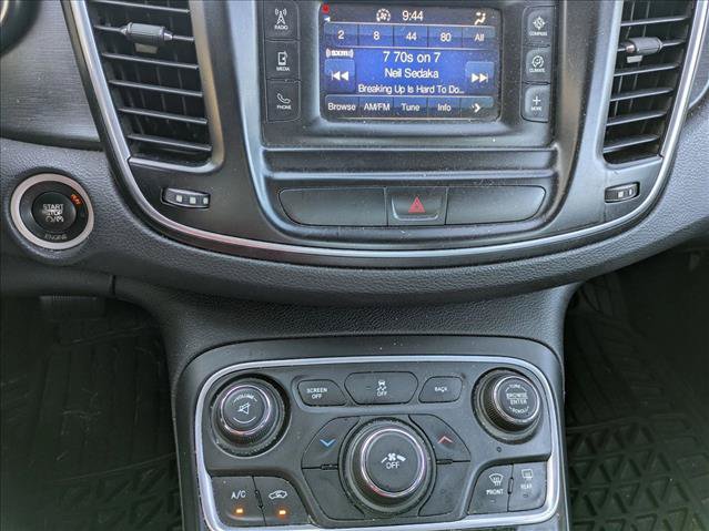 Used 2016 Chrysler 200 Limited w/ Convenience Group FWD image 12