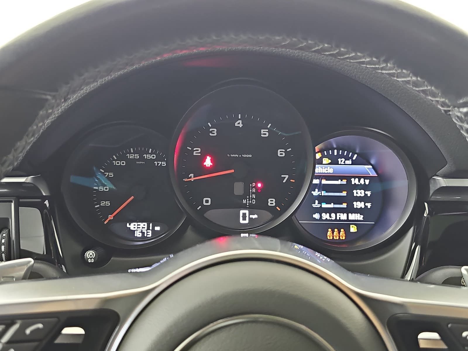 Used 2021 Porsche Macan w/ Premium Package AWD/4WD image 19