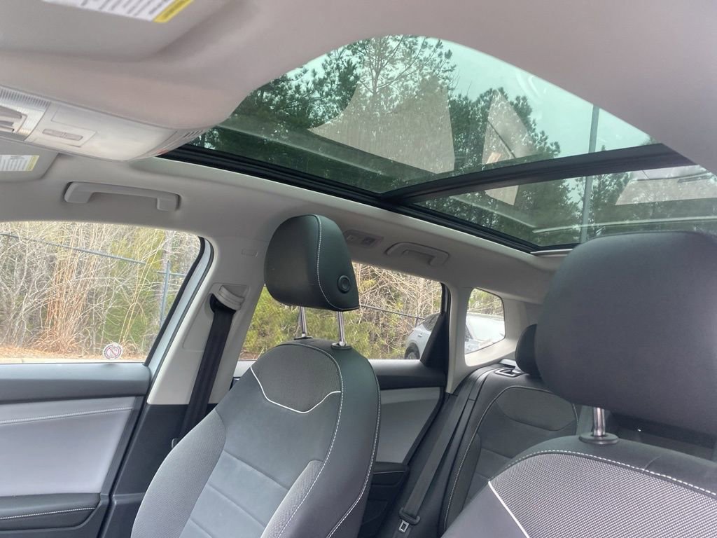 Used 2024 Volkswagen Taos SE image 14