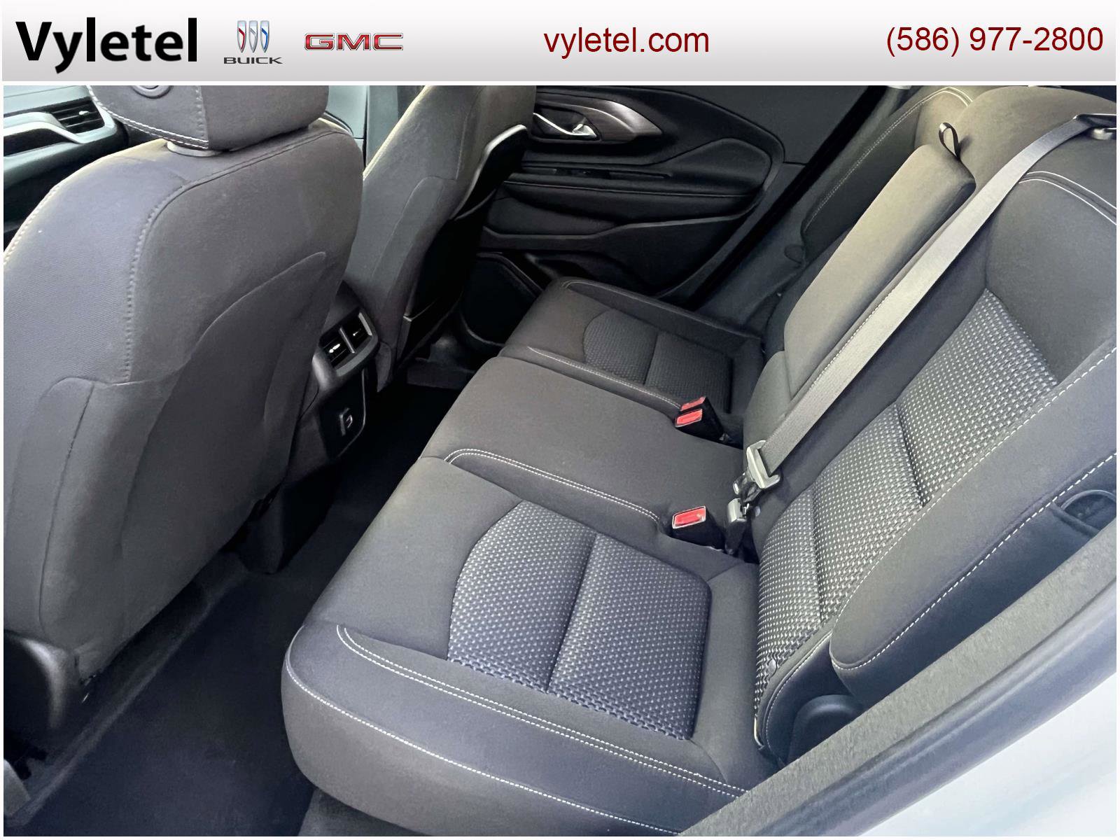 Used 2023 GMC Terrain SLE w/ Driver Convenience Package image 11