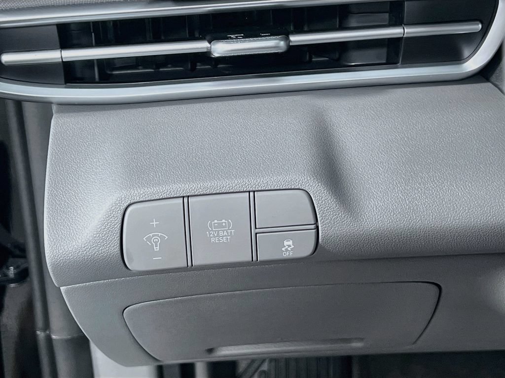 New 2026 Hyundai Elantra Hybrid FWD image 9