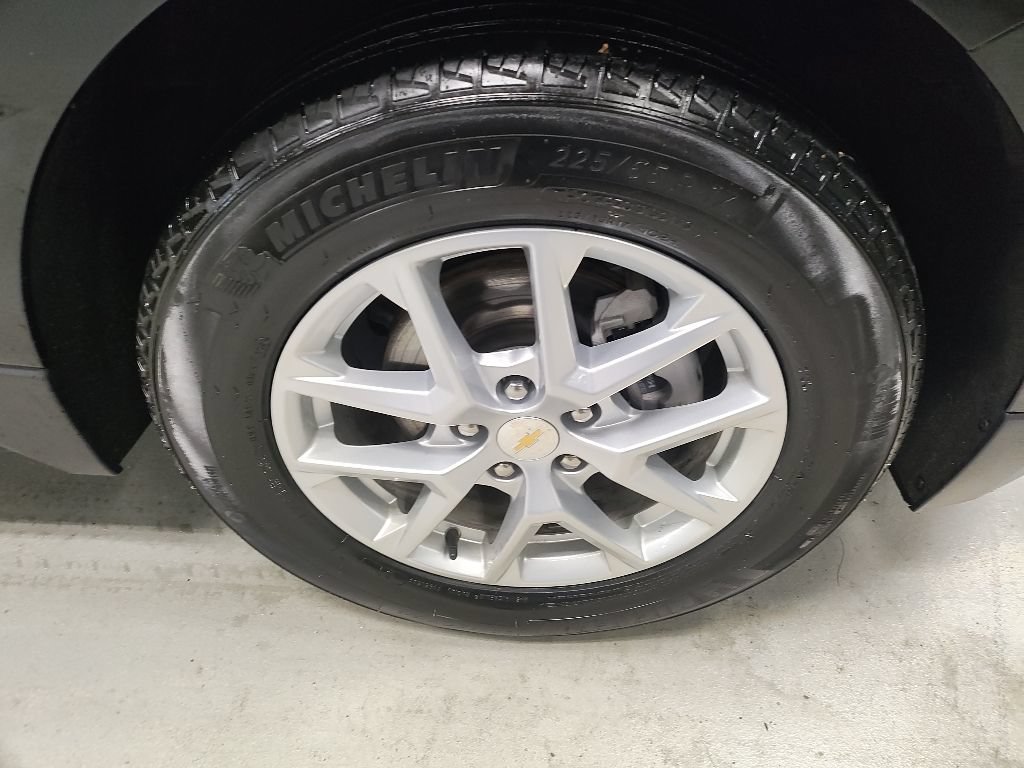 Used 2024 Chevrolet Equinox LT FWD image 4