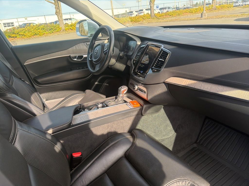 Used 2022 Volvo XC90 T6 Inscription w/ Advanced Package image 29