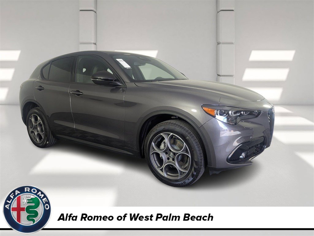 New 2025 Alfa Romeo Stelvio Sprint w/ Convenience Package