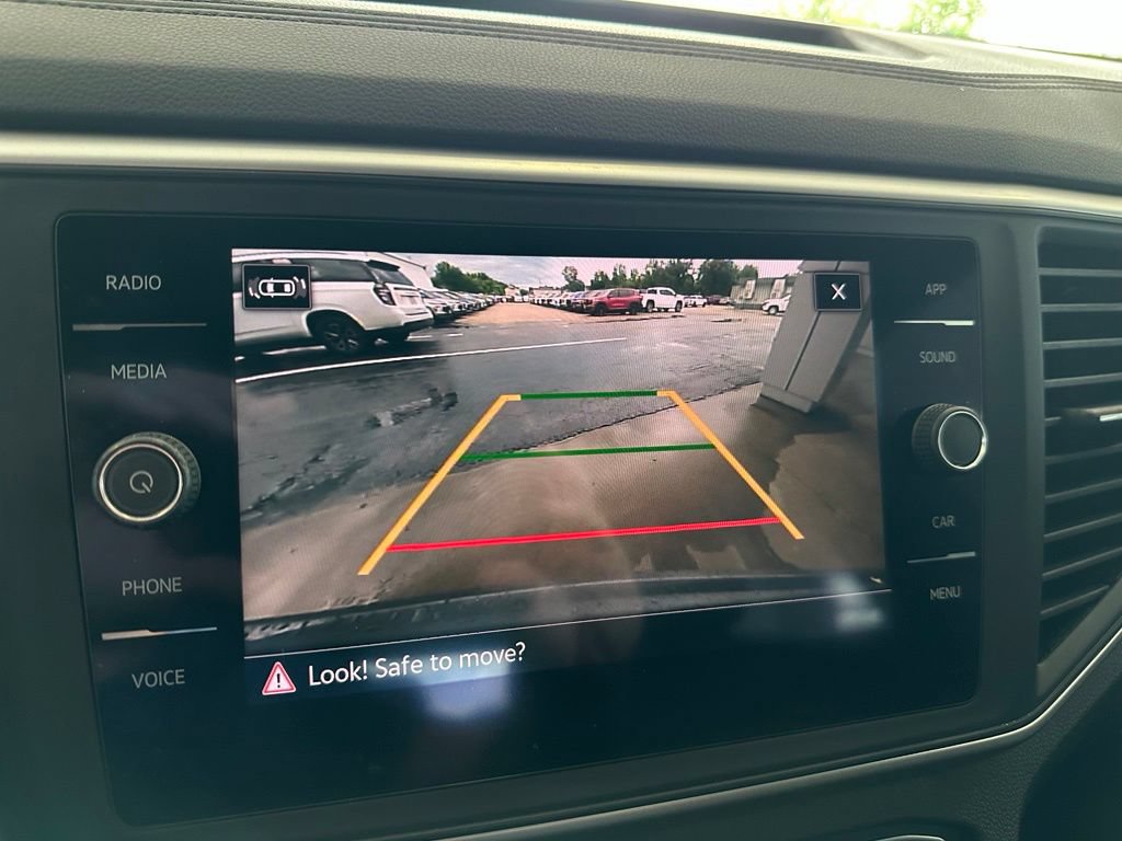 Used 2021 Volkswagen Atlas Cross Sport SE w/ Panoramic Sunroof Package FWD image 28