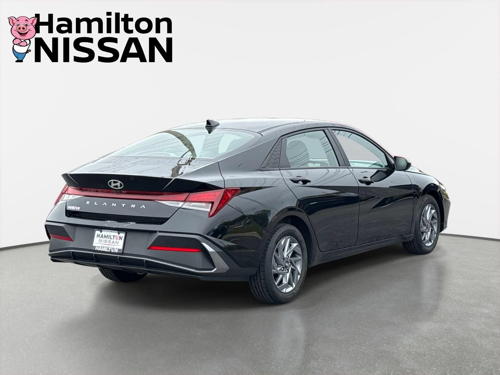 Used 2024 Hyundai Elantra SEL FWD image 2