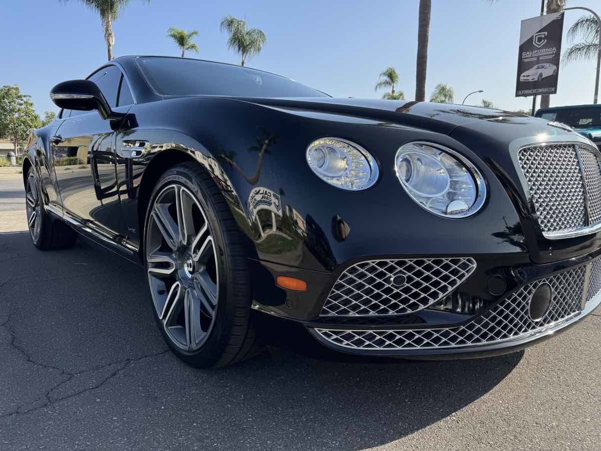Used 2017 Bentley Continental GT image 10