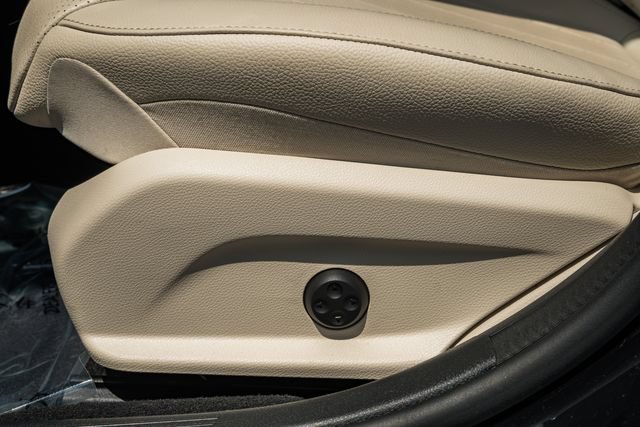 Used 2023 Mercedes-Benz E 350 4MATIC Sedan image 35