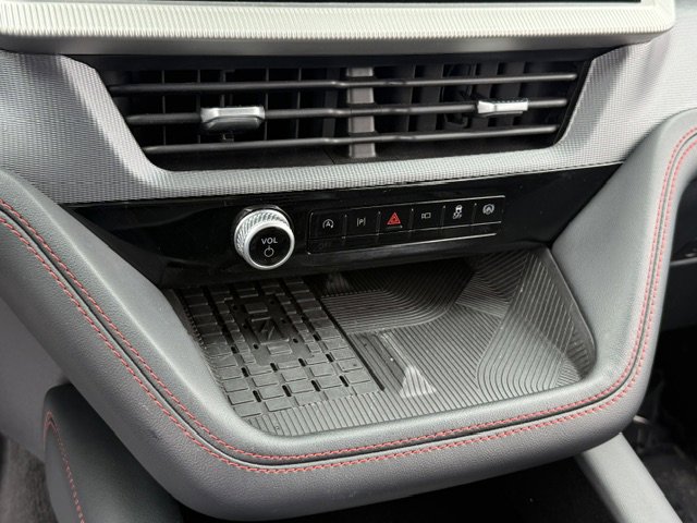 Used 2025 Ford Explorer ST image 18