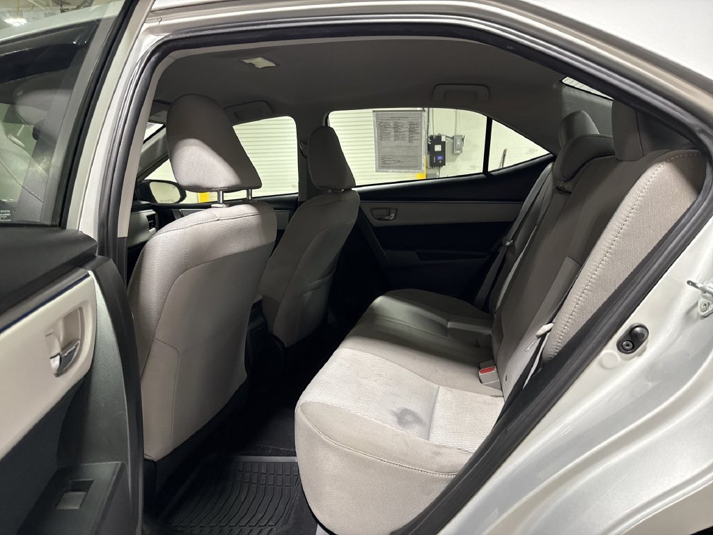 Used 2016 Toyota Corolla LE FWD image 22