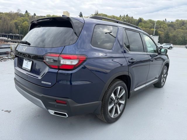 Certified 2025 Honda Pilot Touring image 7